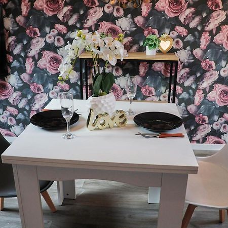 Romantic Studio Eve - Proche Gare - Netflix - Wifi Amiens Dış mekan fotoğraf