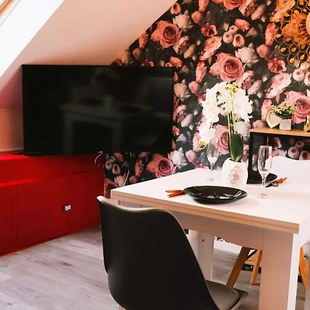 Romantic Studio Eve - Proche Gare - Netflix - Wifi Amiens Dış mekan fotoğraf